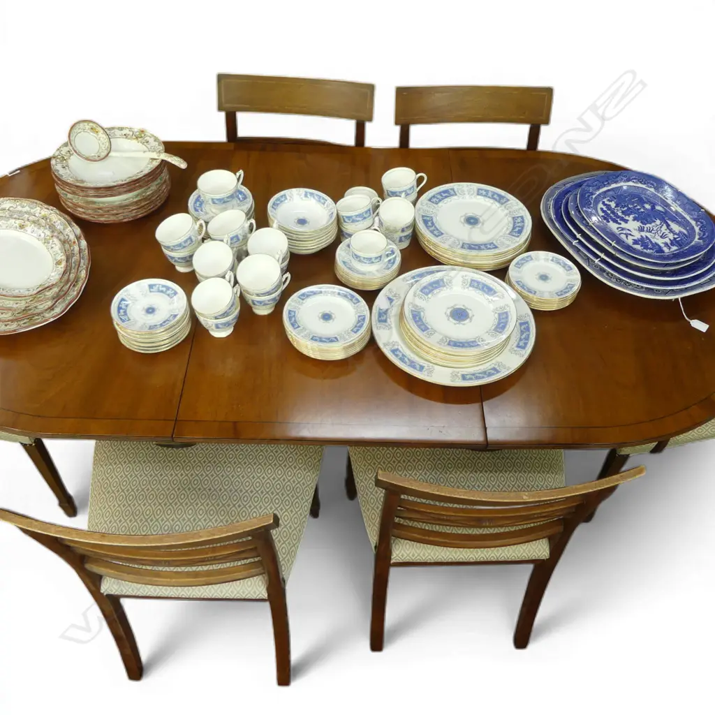 MAHOGANY D END DINING TABLE w. LEAF & 6 DINING CHAIRS  Image 1++