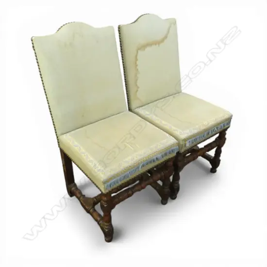 PR VINTAGE OAK JACOBEAN STYLE BEDROOM CHAIRS H1000MM STAINED