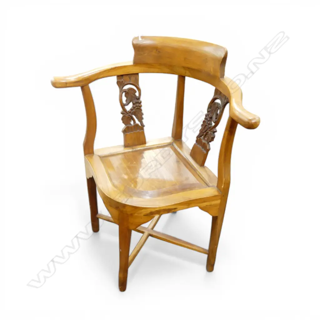 TEAK CORNER CHAIR CARVED SUPPORT PANELS H800MM Image 1++