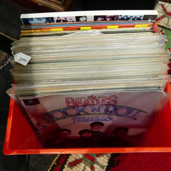 BOX OF VINTAGE LP'S MIXED ARISTS: ROD STEWART + NEIL DIAMOND ETC