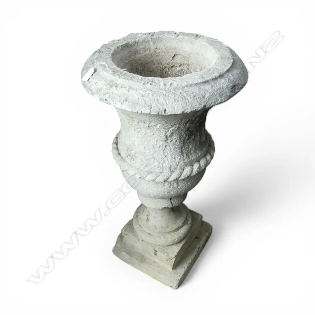 ANTIQUE CHURCHSTONE CAMPANA GARDEN ORN H820MM Image 1++