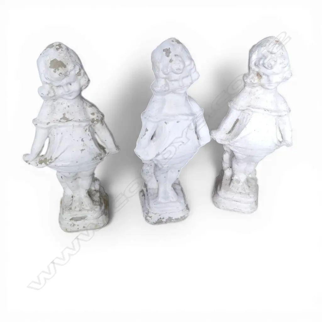 3 WHITE PAINTED CONCRETE GARDEN ORNAMENTS H.620mm Image 1++