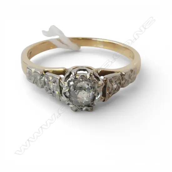 18ct GOLD OLD CUT DIAMOND SOLITAIRE RING 2.6gms Size M