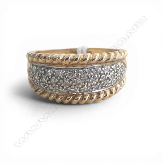 9ct GOLD & MULTI DIAMOND PAVE SET RING rope twist border 4.5gms size N1/2
