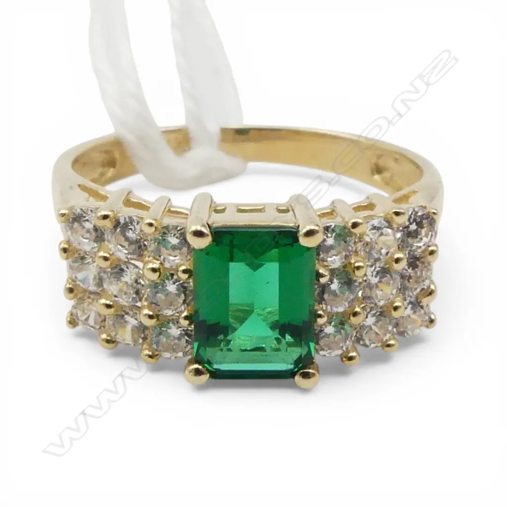 14ct SYN GEM SET RING, 3.2gm SIZE M1/2 Image 1++