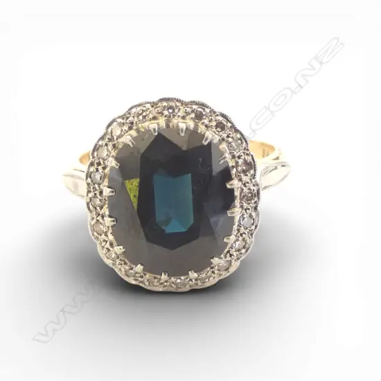 18CT Y/WHITE GOLD SAPPHIRE (5.8ct) & DIAMOND RING 5.1gms SIZE R