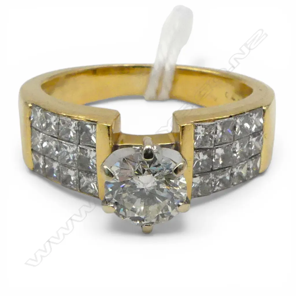 18ct DIAMOND SOLITAIRE RING, 6.88gms + VALUATION SIZE M Image 1++