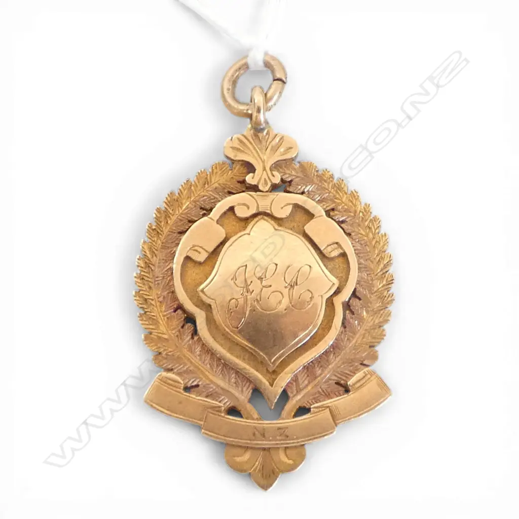 WWI 15ct GOLD EXPED. FORCE MEDALLION from Residents of Tai Tapu NZ to Pvt. J.E. Christian 12.46gms  Image 1++