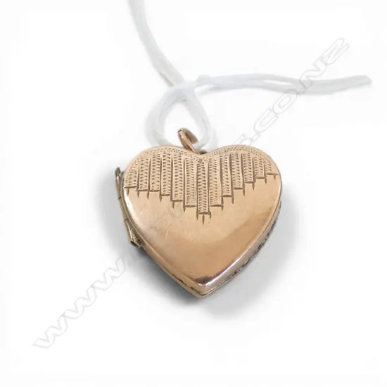 9ct ROSE GOLD VINTAGE HEART LOCKET 3gms