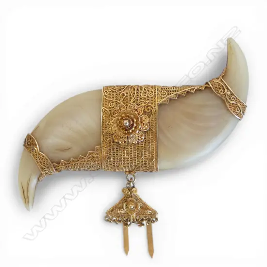 ANTIQUE GILDED FILIGREE 18ct GOLD & DOUBLE LION'S CLAW BROOCH some faults no fittings W.70mm 11gms