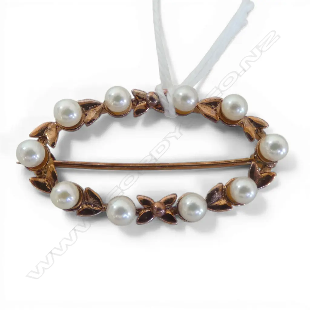 PEARL BROOCH TESTING AS 9ct, 20x40mm 4.6gms Image 1++