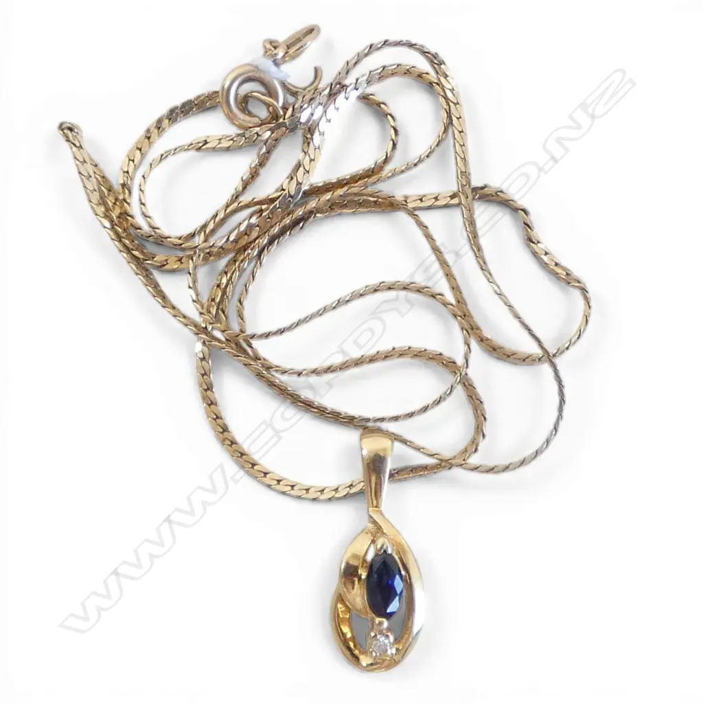 14ct GOLD, SAPPHIRE & DIAMOND PENDANT ON 9ct GOLD CHAIN 3.06gms Image 1++
