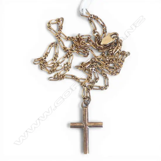 9ct YELLOW GOLD NECK CHAIN with cross pendant L.520mm. 6.76gms