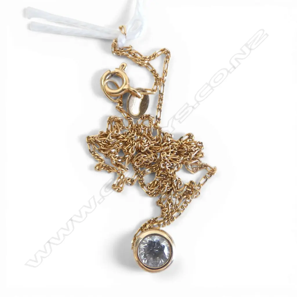 9ct GOLD CHAIN & PENDANT, CZ, 2gms Image 1++