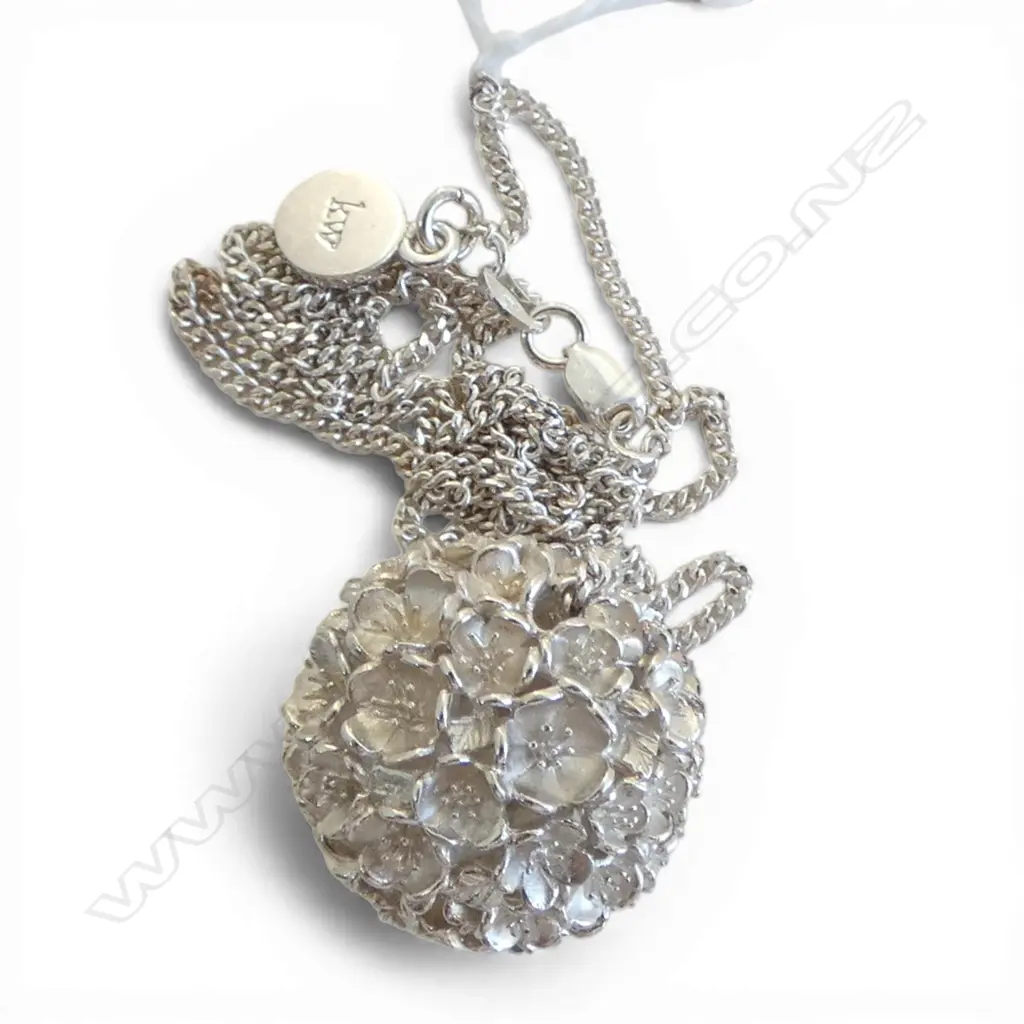 KAREN WALKER SILVER BALL PENDANT on SILVER CHAIN, 18gm Image 1++