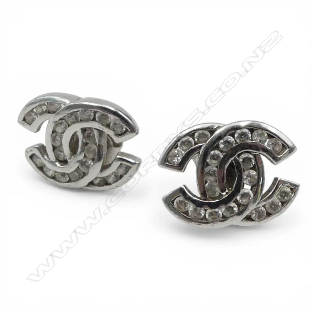 PR 925 SILVER CHANEL LOGO EARRINGS 2.7gms Image 1++