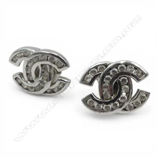 PR 925 SILVER CHANEL LOGO EARRINGS 2.7gms