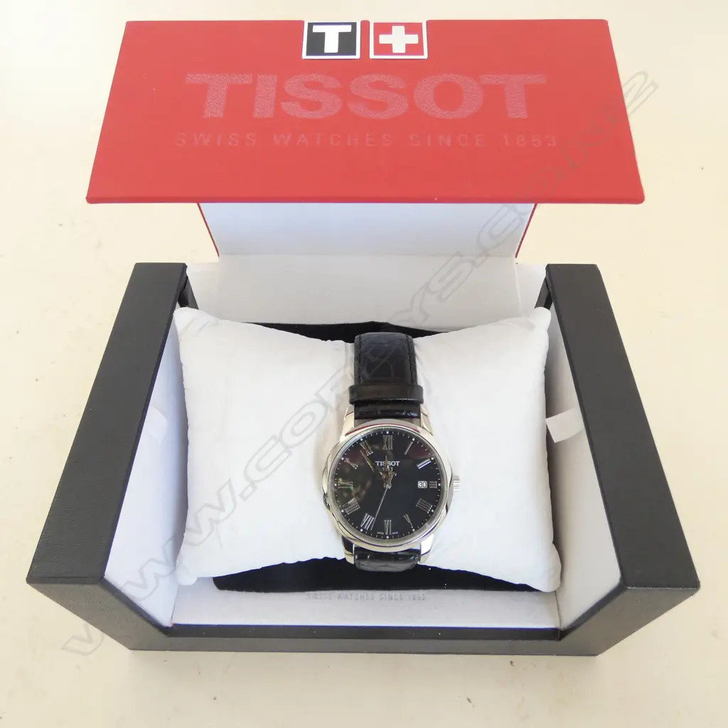 GENTS TISSOT WATCH 'CLASSIC DREAM' (BOXED) WITH BLACK LEATHER STRAP - RUNNING Image 1++
