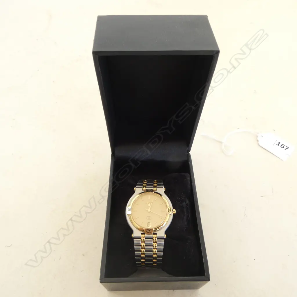 LADIES GUCCI WATCH, running NO EXTRA LINKS (very small size approx. 17cm) Image 1++
