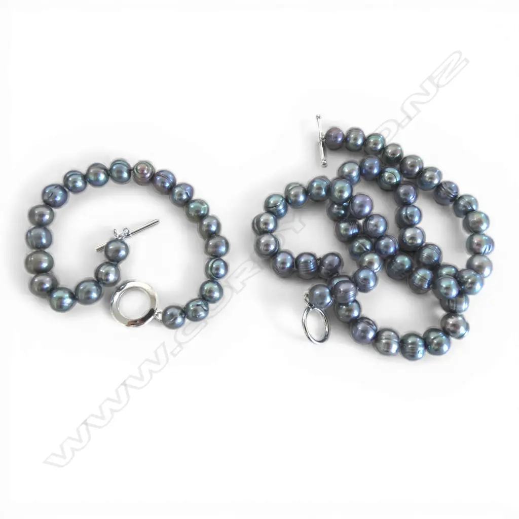 BLACK FRESH WATER PEARL NECKLACE & BRACLET SET Image 1++