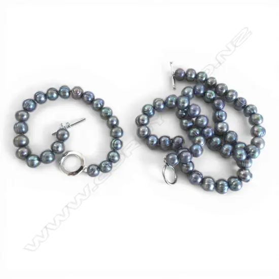 BLACK FRESH WATER PEARL NECKLACE & BRACLET SET