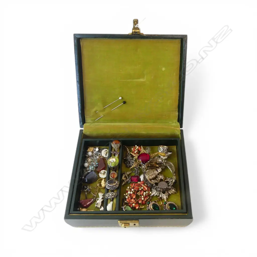 JEWELLERY BOX & CONTENTS W.230mm Image 1++