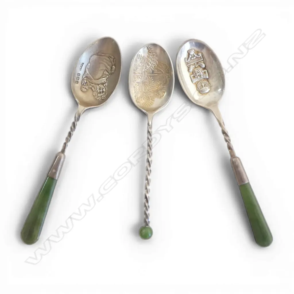 3 SILVER AND POUNAMU TEASPOONS THE BOWLS DECORATED WITH MAORI /NZ MOTIFS 27gms Image 1++