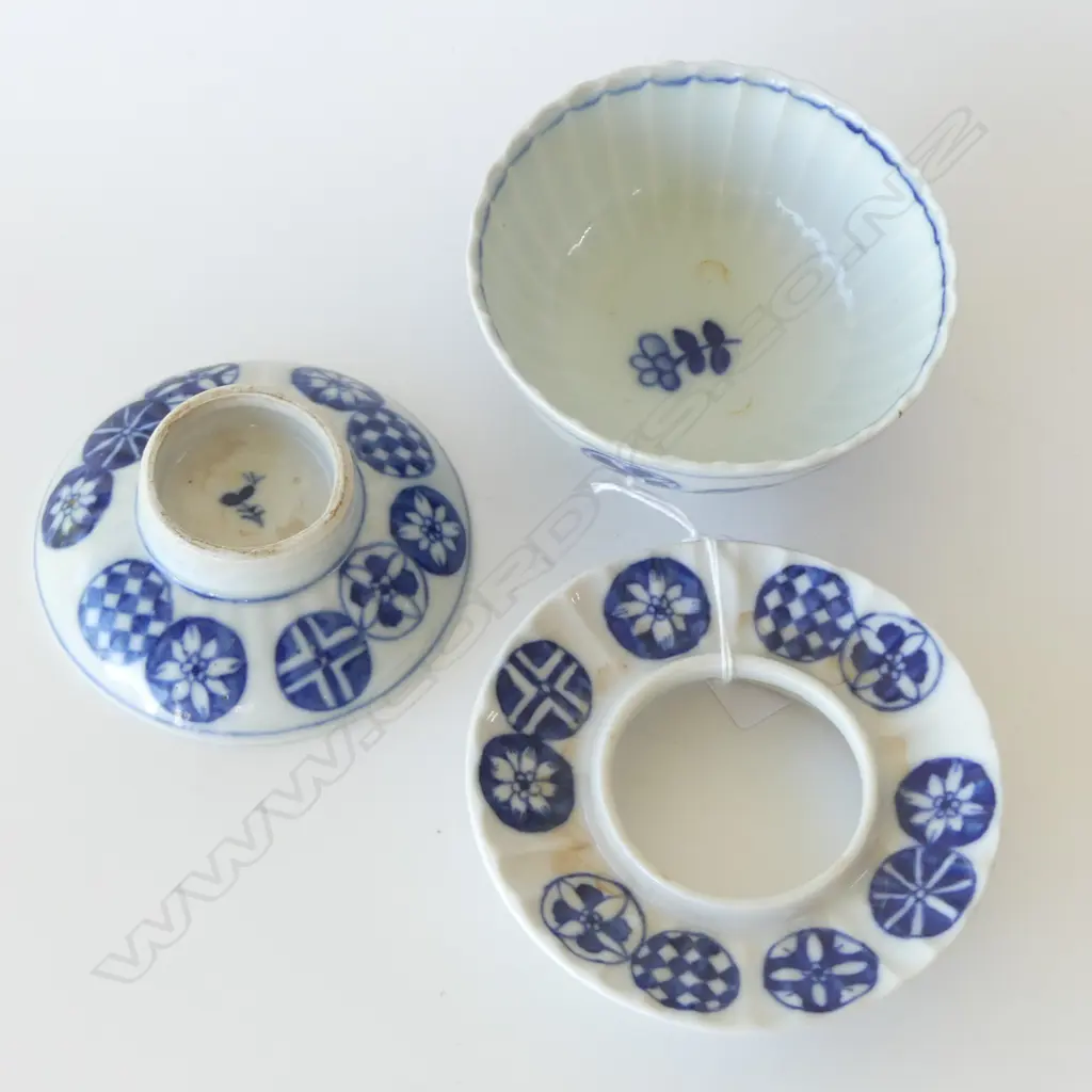 ORIENTAL B/W LIDDED TEA CUP & SAUCER 95mm dia Image 1++