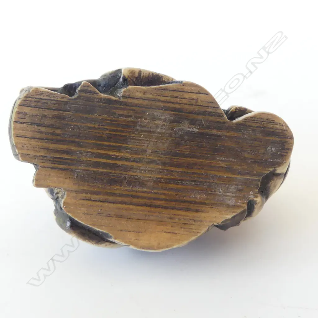 JAPANESE CARVED OKIMONO W.48mm Image 1++