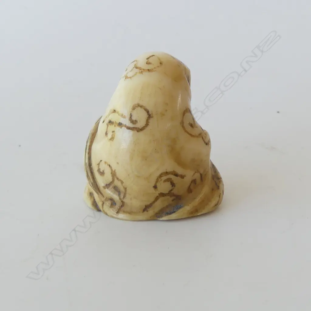 JAPANESE CARVED IVORY NETSUKE SIGNED H.30mm Image 1++