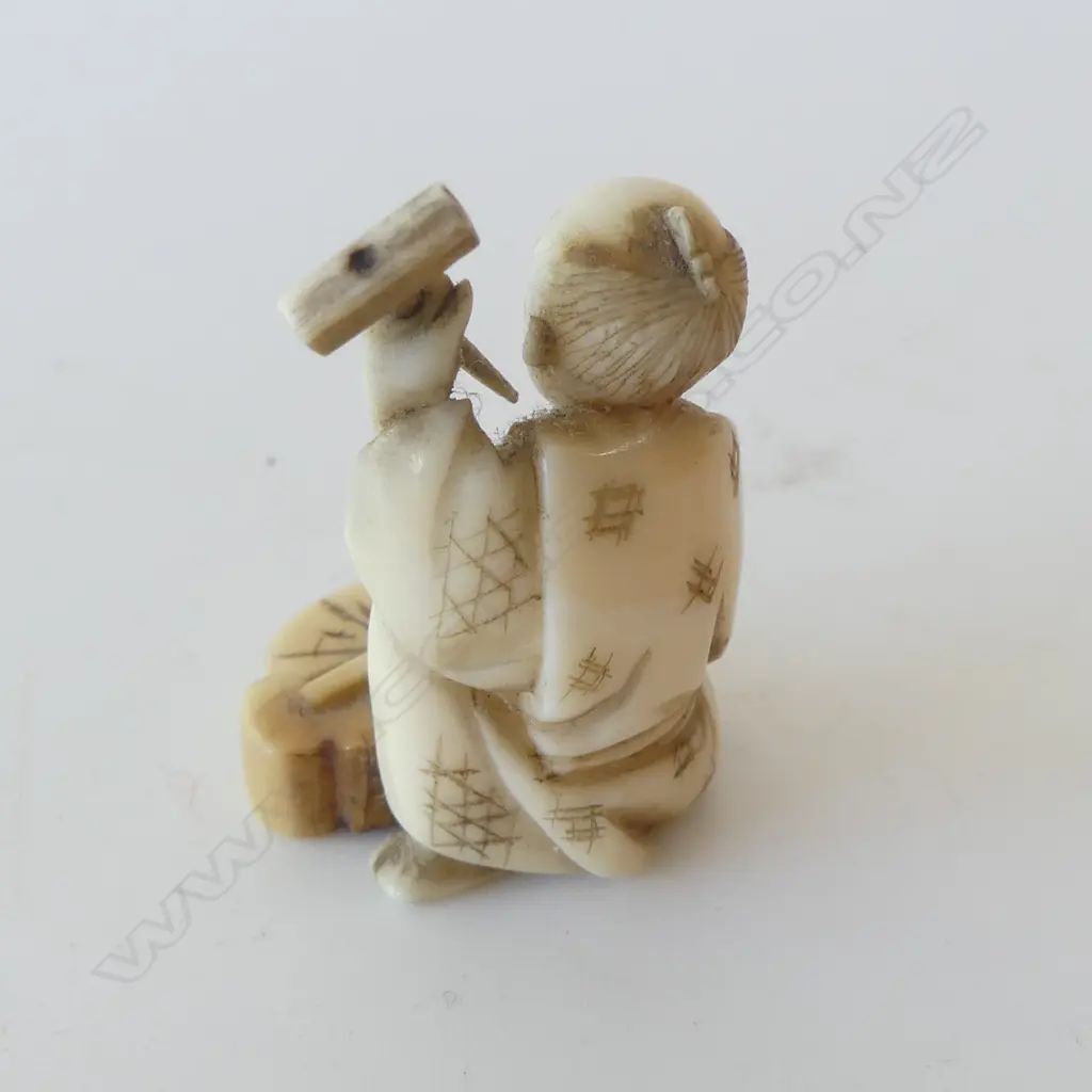 JAPANESE CARVED IVORY NETSUKE mask maker SIGNED H.320mm Image 1++