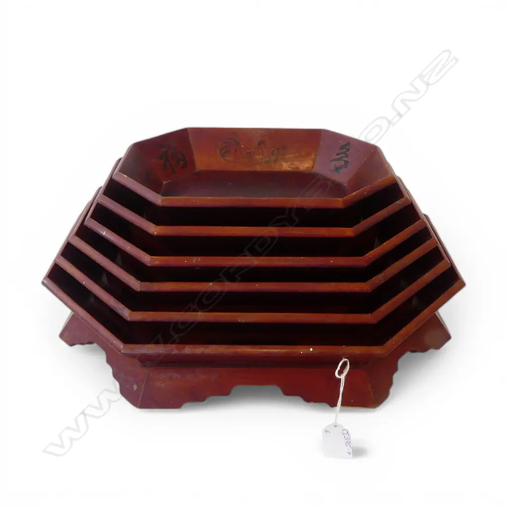 6 GRADUATED ORIENTAL LACQUER TRAYS W.420mm Image 1++