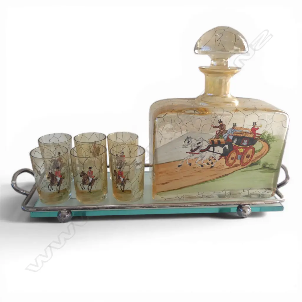 COACHING SCENE DECANTER 6 GLASSES ON EP & GLASS TRAY L340MM Image 1++