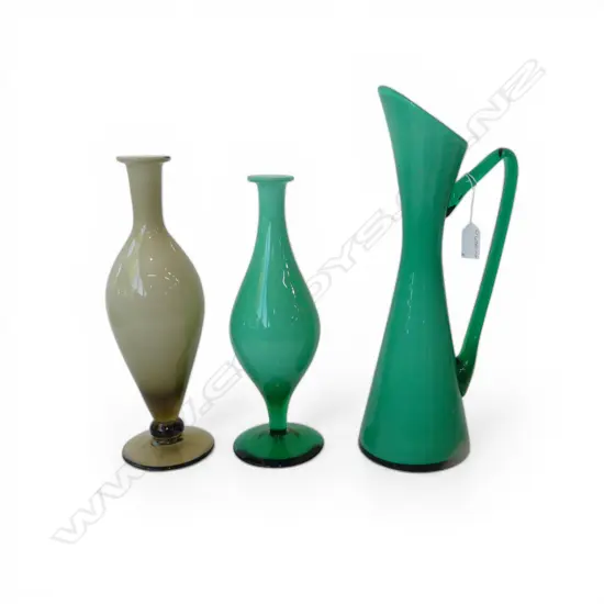 ART GLASS PITCHER + PR OF VASES H.400mm