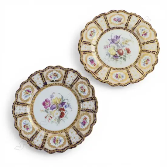 2 PARAGON PLATES Dia.210m