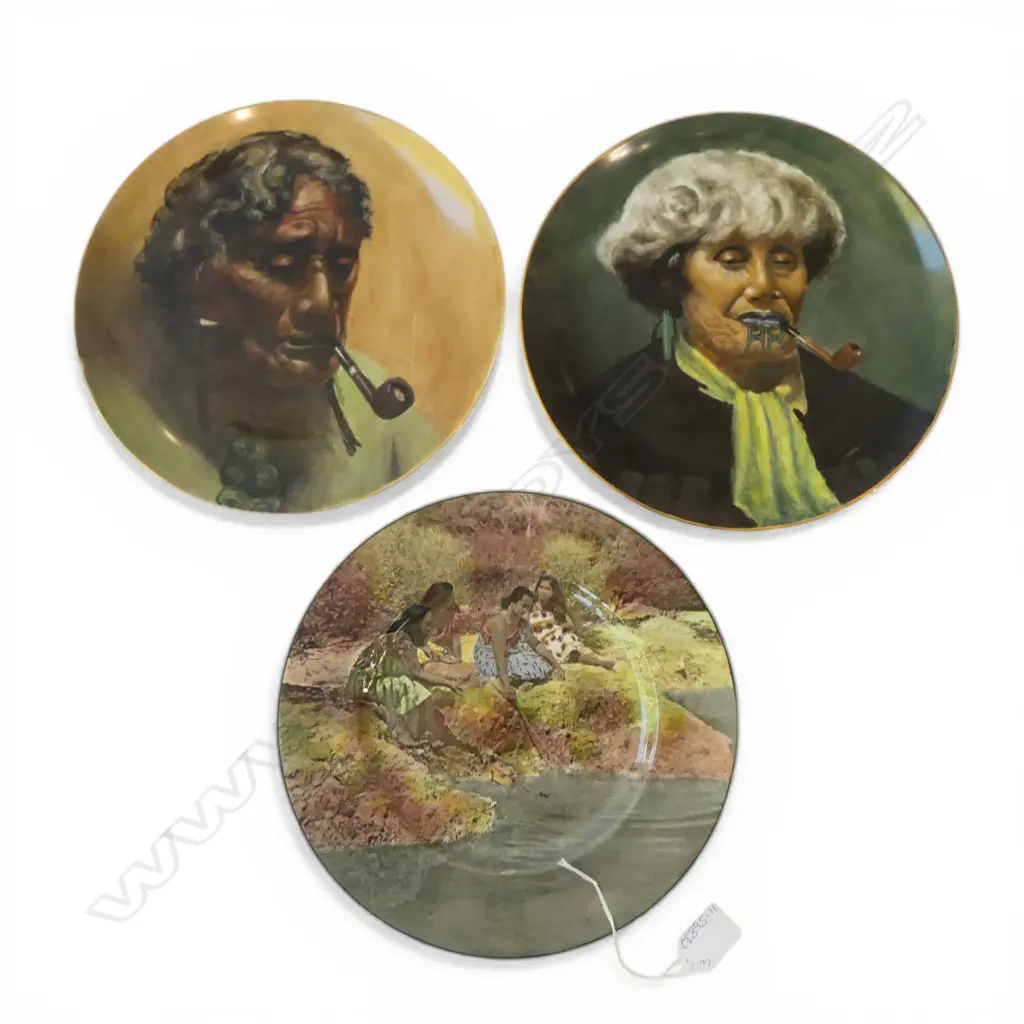 2 BAXTER 'GOLDIE' PLATES + ROYAL DOULTON MAORI WOMEN PLATE Dia.260mm Image 1++