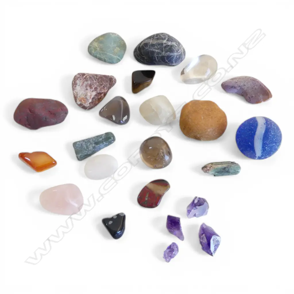 COLLECTION OF POLISHED & UNPOLISHED SEMI PRECIOUS STONES Image 1++