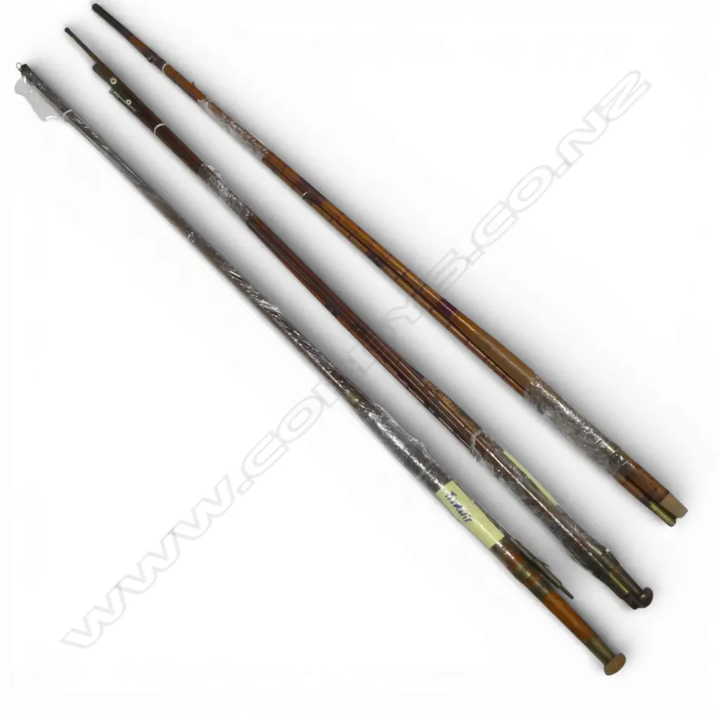 3 VINTAGE SPLIT CANE FISHING RODDS Image 1++