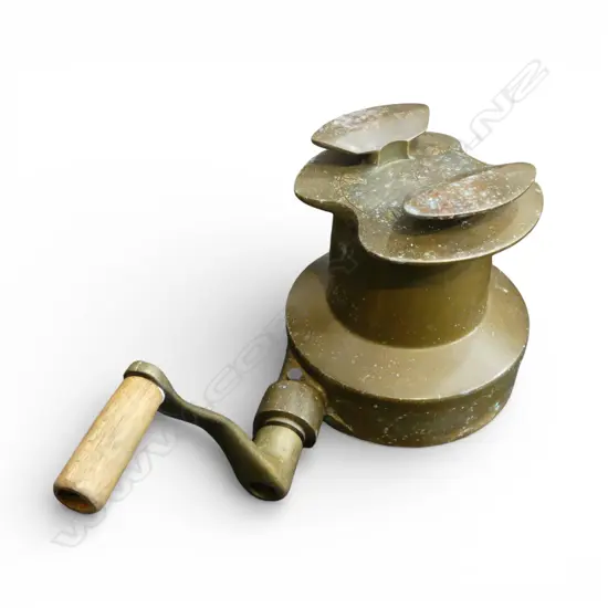 BRASS MANUAL BOAT WINCH 210mm dia