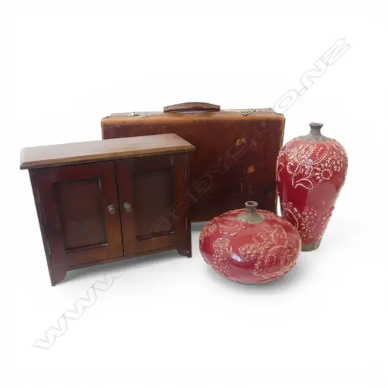 2 VASES, WOODEN CABINET W.345mm, LEATHER SUITCASE W.460mm