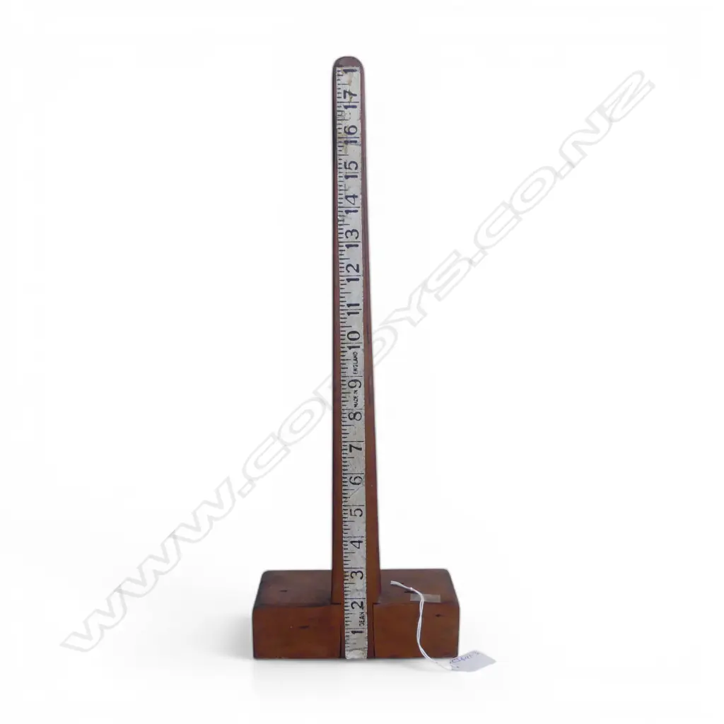 VINTAGE TAILORS HEM MEASURE H.465mm Image 1++