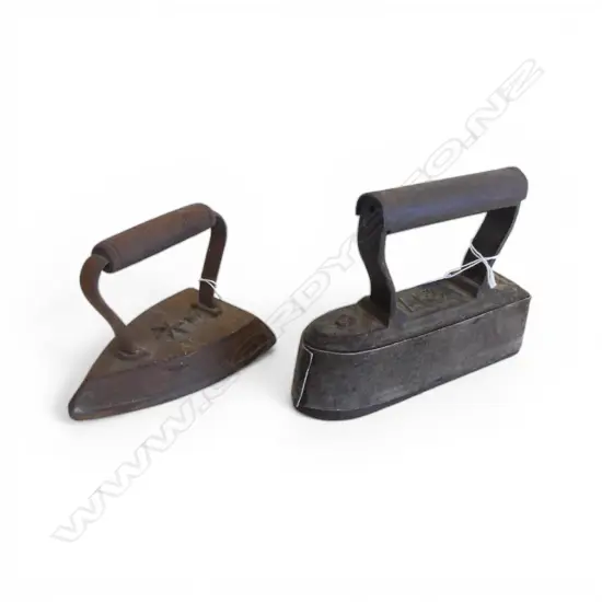 2 ANTIQUE CAST IRON CLOTHES IRONS L180 & 140MM