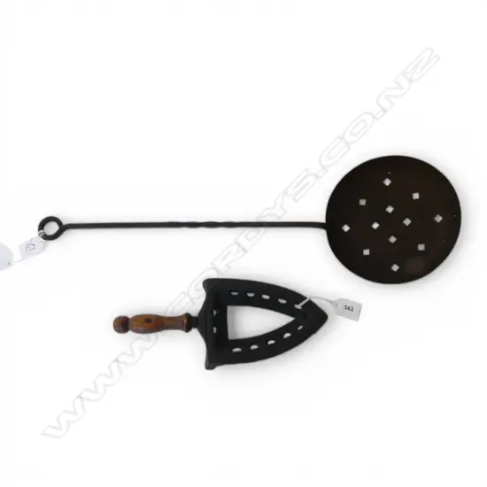 IRON STAND AND CHESTNUT ROASTER L 550mm