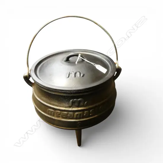 CAST IRON MEGAMASTER 3 COULDRON COOKING POT