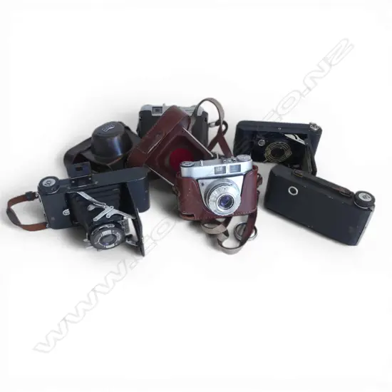 5 VINTAGE CAMERAS 