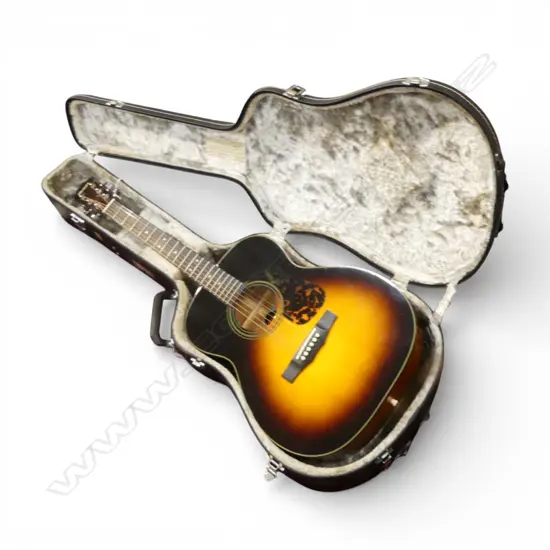 MORRIS F-01TS ACOUSTIC GUITAR IN HARD CASE 