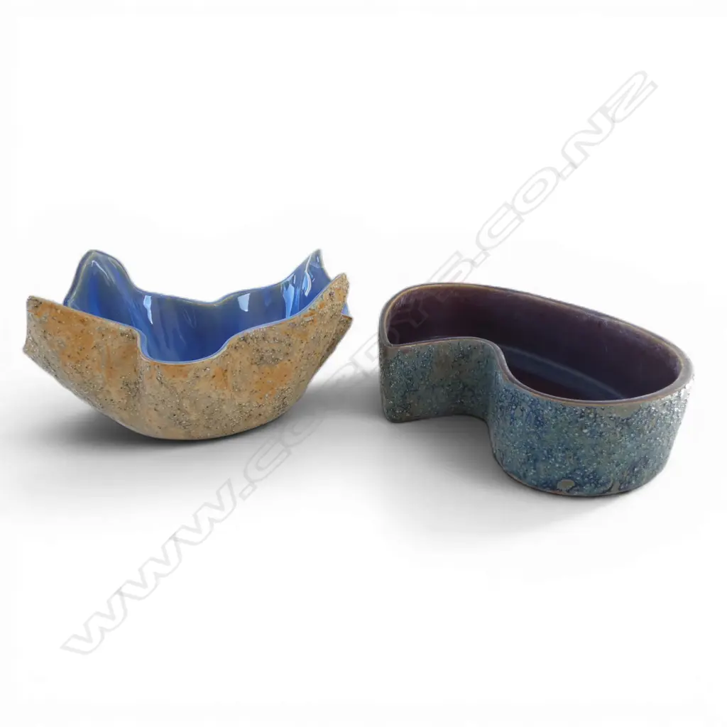 2 CERAMIC IKEBANA VASES W.270mm Image 1++
