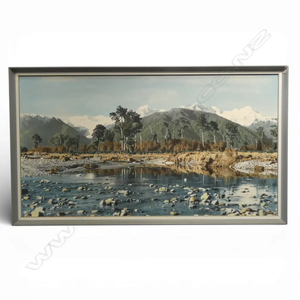 LG WHITES AVIATION 'CLEARWATER' 545x1000mm Image 1++