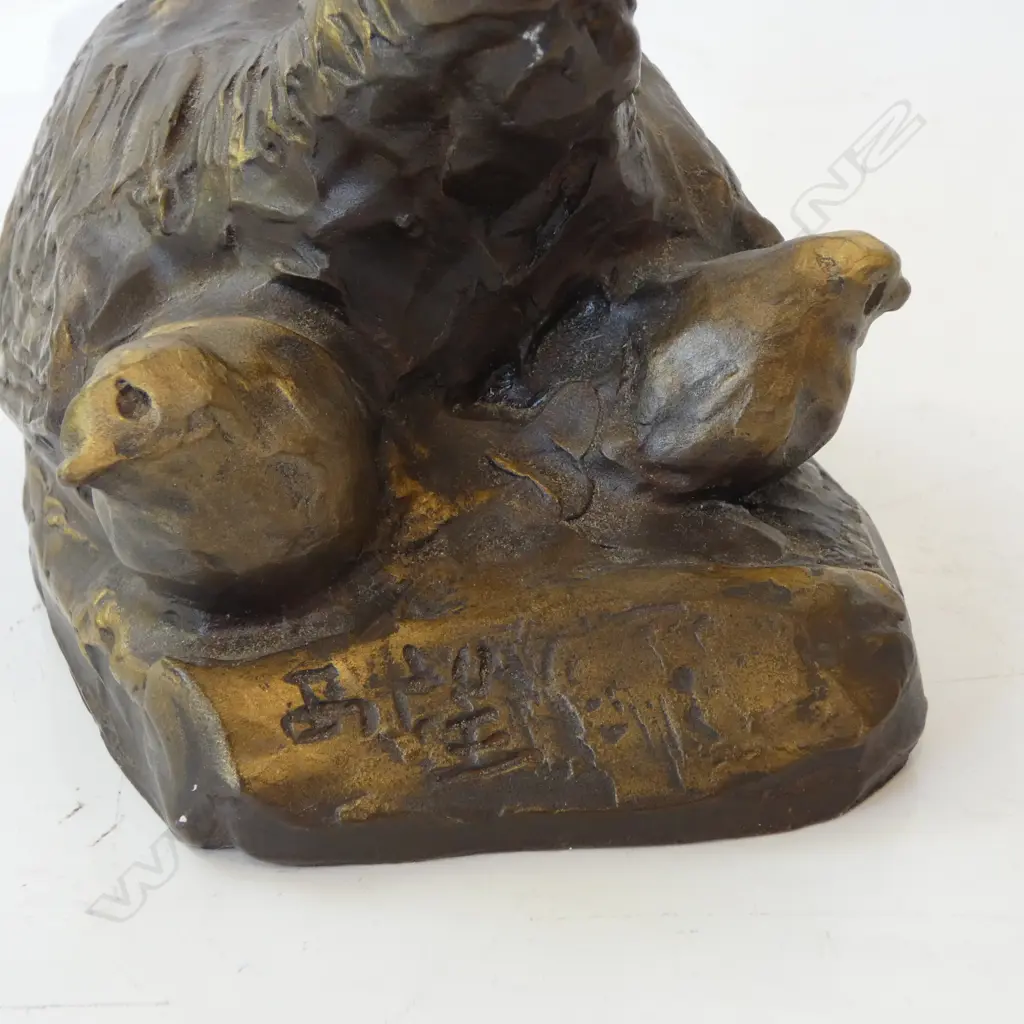 GILT METAL HEN & CHICKENS SCULPTURE H.150mm Image 1++