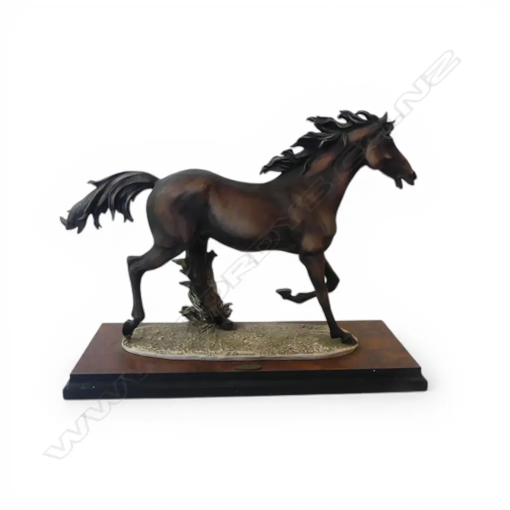 FLORENCE RUNNING HORSE BY GIUSEPPE ARMANI NO 907 H.340mm. In original box & packing Image 1++